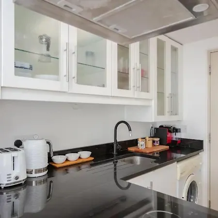 Stylish 1 Bedroom Apartment Near Northcote Road London Exterior photo